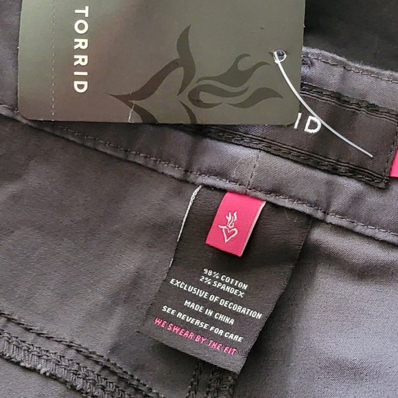 Torrid Utility Crop Pants - Picture 6 of 10